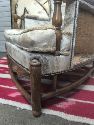 Butaca orejera antigua para tapizar