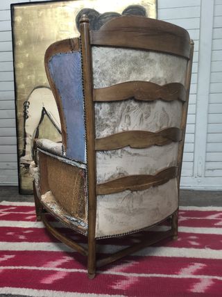 Butaca orejera antigua para tapizar