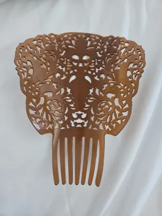 Peineta, Rosario, Guantes y Mantilla Grande