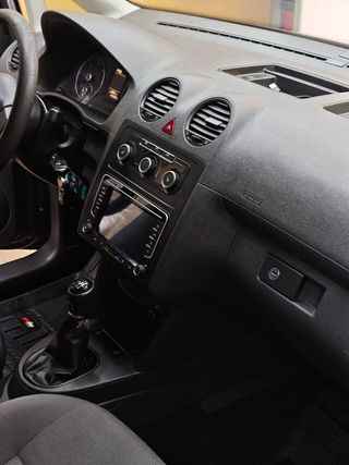 Volkswagen Caddy 2014