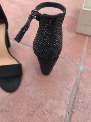 Zapatos de tacón Stradivarius negros