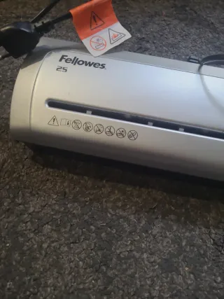Trituradora de Papel Fellowes 25
