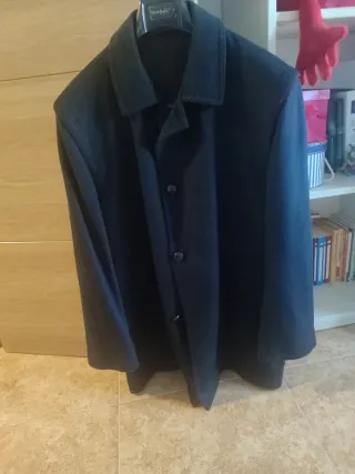 Abrigo de hombre negro