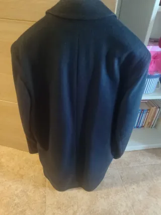 Abrigo de hombre negro