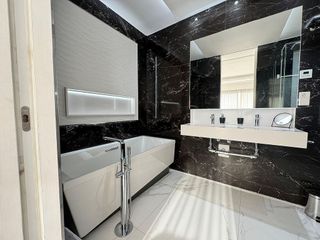 Chalet en alquiler en Lomas de Marbella Club - Puente Romano en Marbella