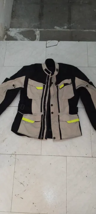 Chaqueta Moto Mujer talla m forros agua y frio