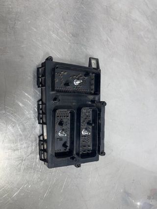 CAJA RELES / FUSIBLES Opel Astra H Berlina