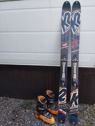 Esquis K2 Travesía/pieles/cuchillas + Botas Scarpa