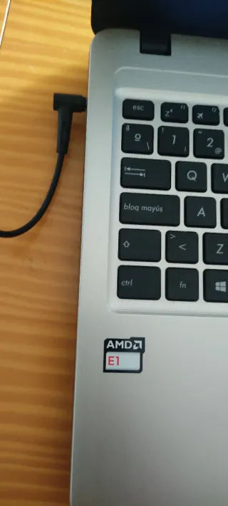 Portátil ASUS Negro