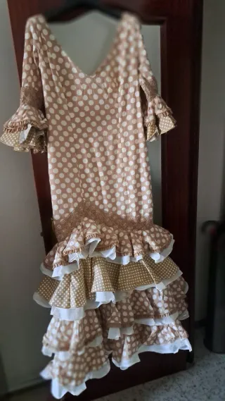 Traje de flamenca beige lunares talla 44