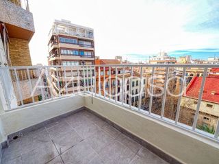 Piso en alquiler en Centro en Alicante