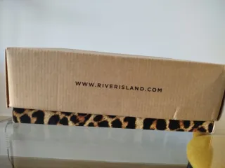 Zapatos tacón River Island negros mujer