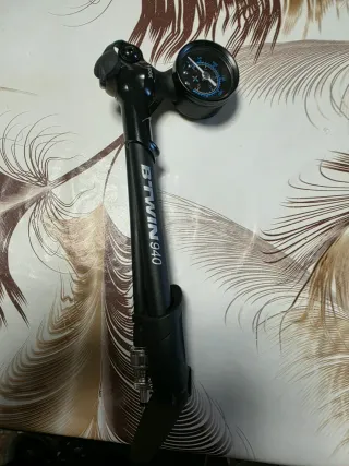 Bomba de suspensión Btwin 940