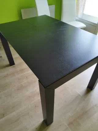 Mesa de comedor color wenge