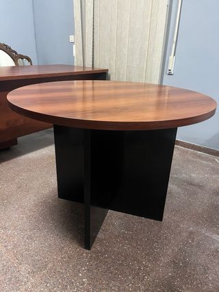 Confezione scrivanie in legno e sedie in metallo