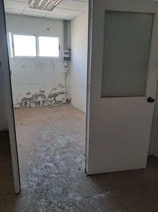 Nave industrial en venta en Algorós - El Derramador en Elche