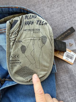 Pantalón vaquero para moto y para diario.