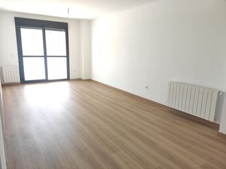 Piso en alquiler en Santa Cruz - Industria - Polígono Campollano en Albacete