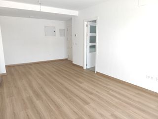 Piso en alquiler en Santa Cruz - Industria - Polígono Campollano en Albacete