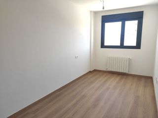 Piso en alquiler en Santa Cruz - Industria - Polígono Campollano en Albacete