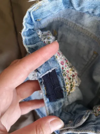 Conjunto Saia e Blusa Bebé