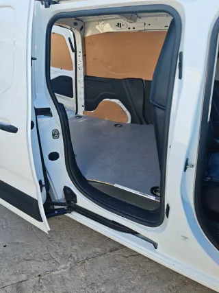 Peugeot Partner 2021