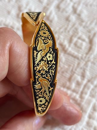 Pulsera Damasquinada Cruzada Dorada y Negra