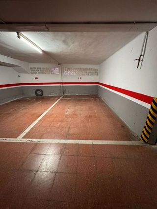 Garaje en venta en Artigas - Llefià en Badalona