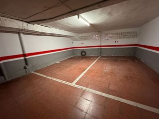 Garaje en venta en Artigas - Llefià en Badalona