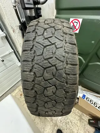 4 Neumáticos 4x4 Toyo seminuevos