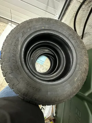 4 Neumáticos 4x4 Toyo seminuevos