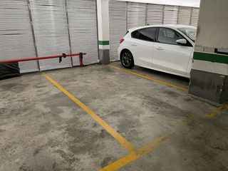 Garaje en venta en La Salut - Lloreda en Badalona