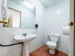 Local comercial en venta en Arroyo de la Miel en Benalmádena