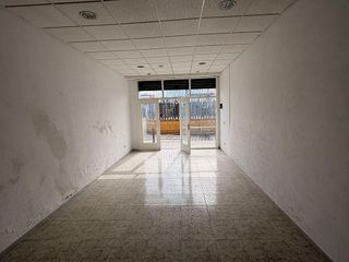 Local comercial en alquiler en Calella