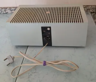 Estabilizador de tensión automático antiguo