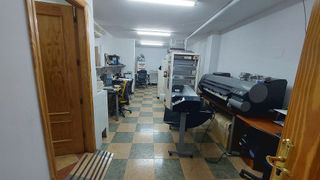 Local comercial en alquiler en Quesada