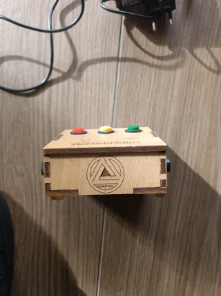 Máquina del Tiempo Raspberry Pi 3 con Mando