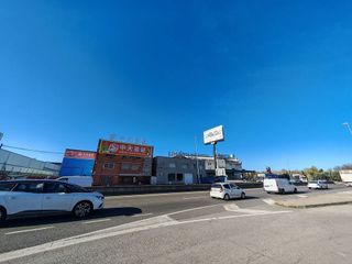 Local comercial en alquiler en Sudeste Industrial en Fuenlabrada