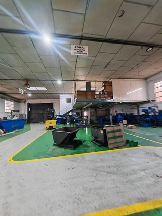 Local comercial en alquiler en Sudeste Industrial en Fuenlabrada