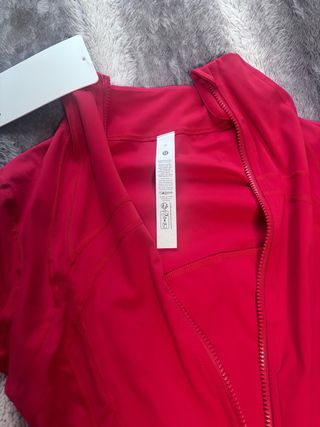 Chaqueta Lululemon Roja