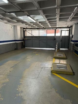 Garaje en alquiler en Fondo en Santa Coloma de Gramanet