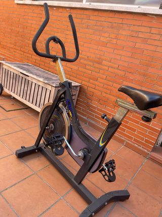 Bicicleta elettrica Decathlon senza freni