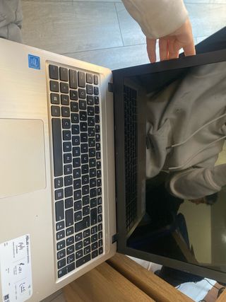 Ordenador portátil ASUS Plata