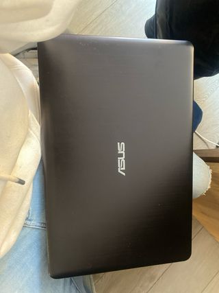 Ordenador portátil ASUS Plata