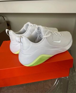 Tenis Nike Blancos y Verdes