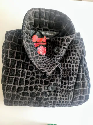 Abrigo largo Desigual, talla XL