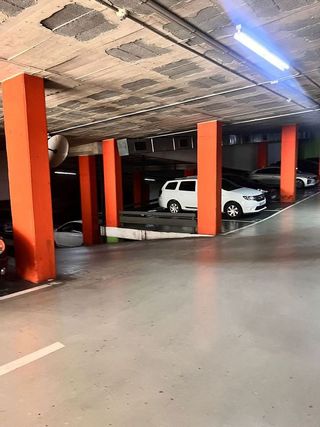 Garaje en venta en Artigas - Llefià en Badalona