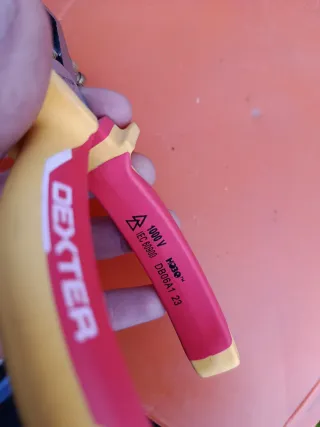 Alicate Pelacables Dexter 170mm