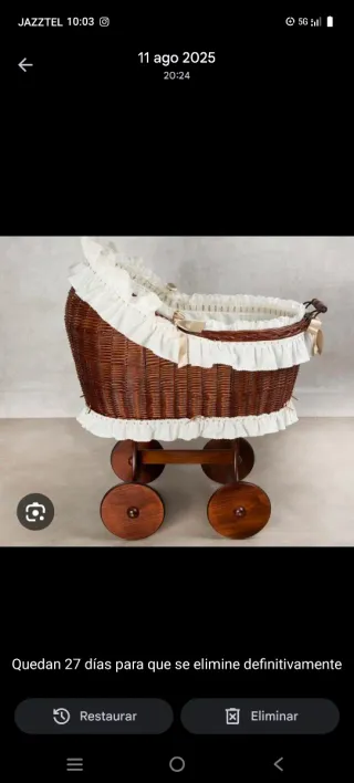 Cuco de mimbre con ruedas