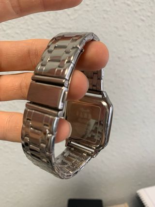 Elegante reloj Festina para mujer.